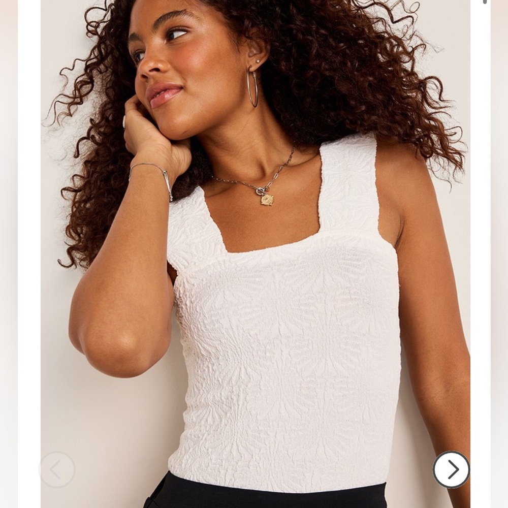 NWT Francesca’s White Square-Neck Tank